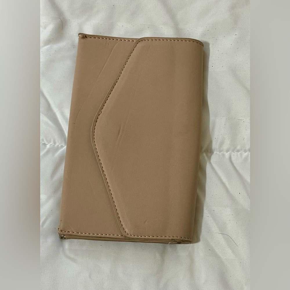 😍 3 for $20 Steve Madden envelope clutch